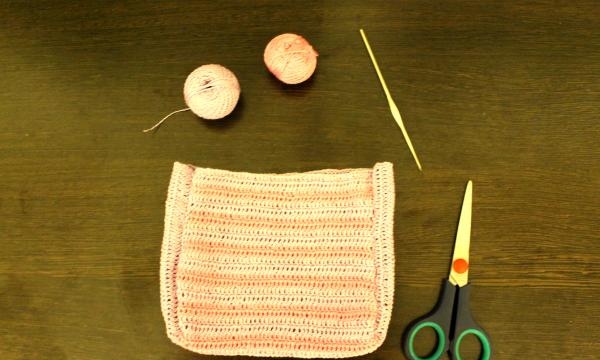 knitting a bag