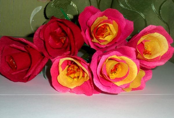 Bouquet of roses made from candies and paper