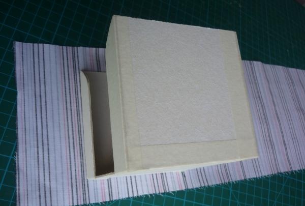 Stand for papers using cardboard technique