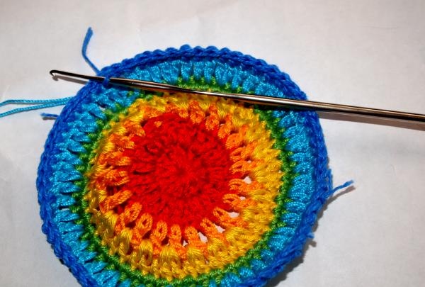 We knit a summer handbag