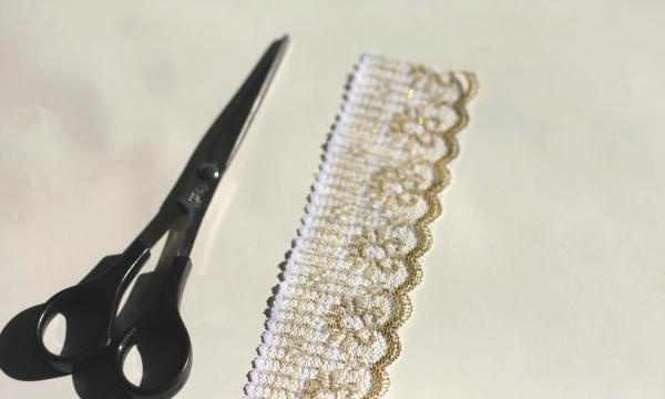 Measuring lace