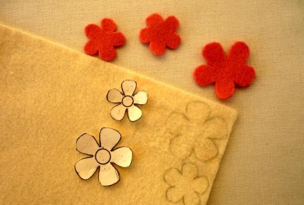 make flowers from felt