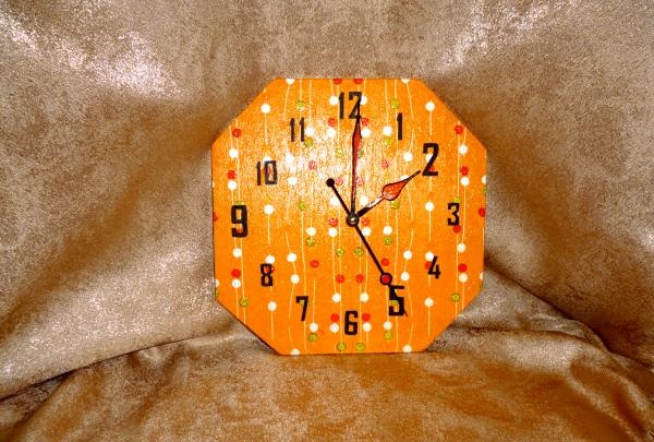 Plywood clock