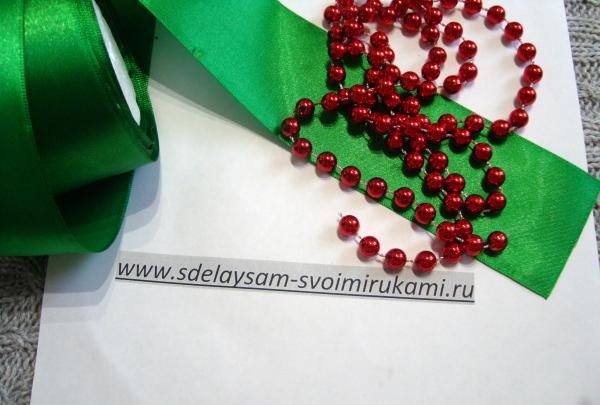 Christmas tree made of satin ribbon