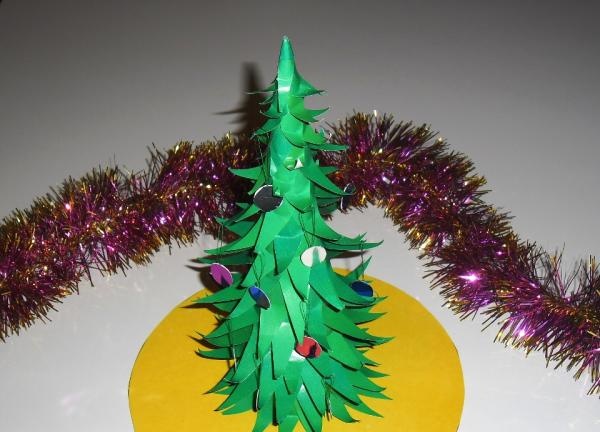 fluffy paper Christmas tree