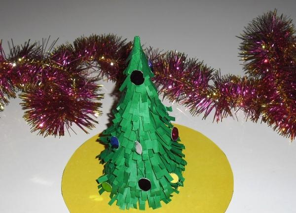 fluffy paper Christmas tree