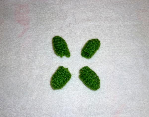 Knitted turtle toy