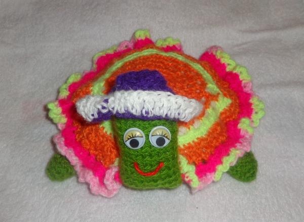 Knitted turtle toy