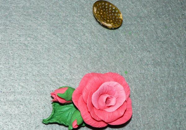 Rose brooch made of polymer clay