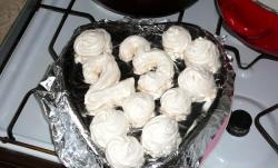 How to prepare airy meringue?