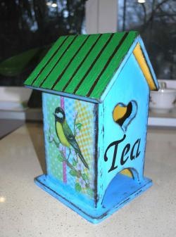 “Tea house” using decoupage technique