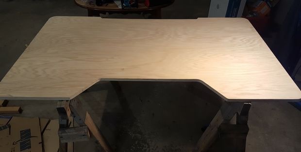 Simple computer desk