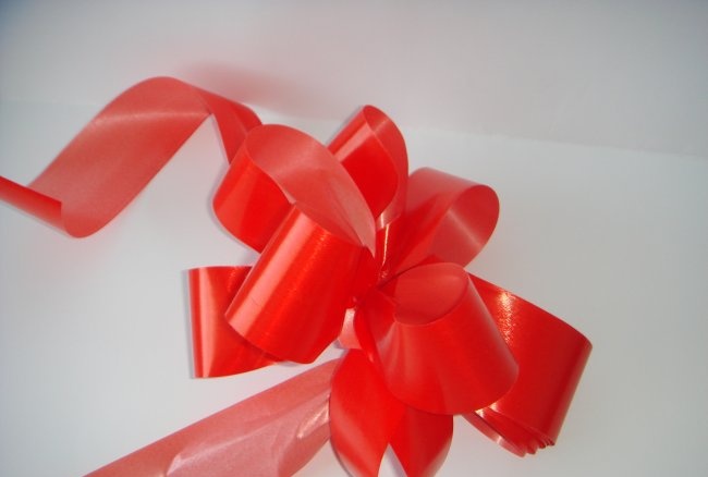 Bows for gift wrapping