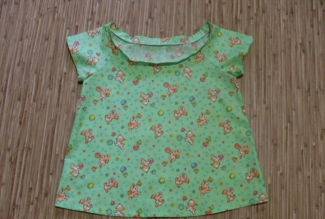 We sew a summer blouse for a baby with our own hands