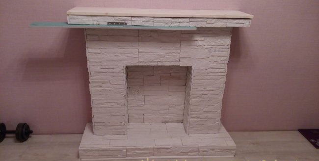 DIY false fireplace for the New Year