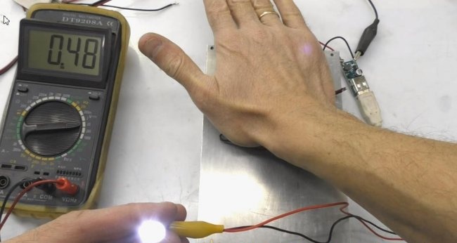 The flashlight is powered by the heat of your hand