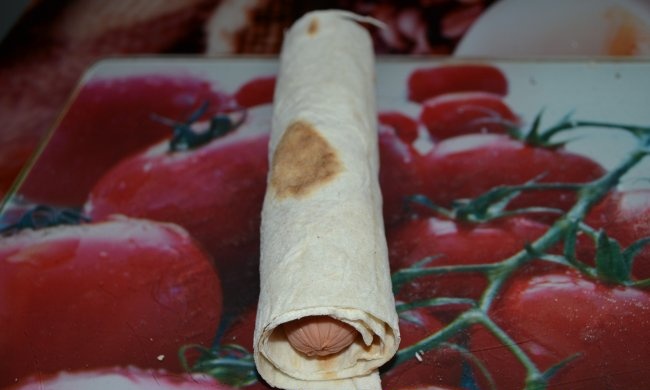 Sausages in pita bread in 5 minutes