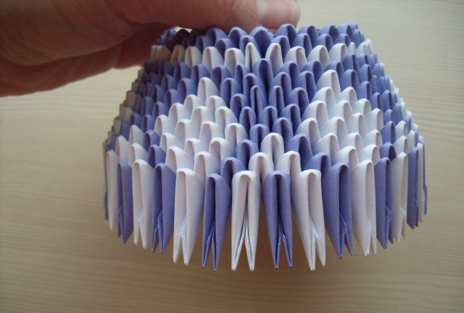 Vase made of triangular origami modules