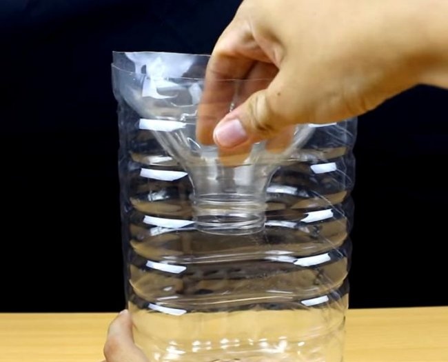 Fishing with a plastic bottle