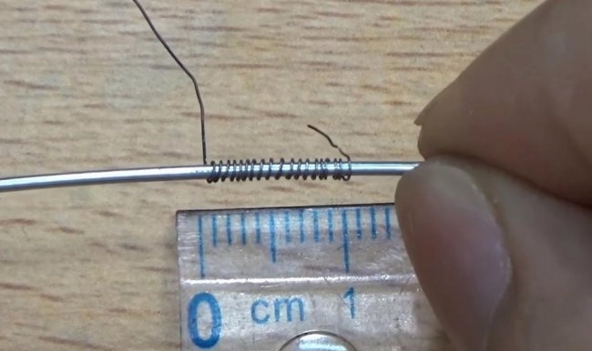 Mini soldering iron battery powered