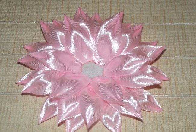 Dahlia made of satin ribbons