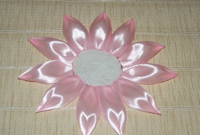 Dahlia made of satin ribbons