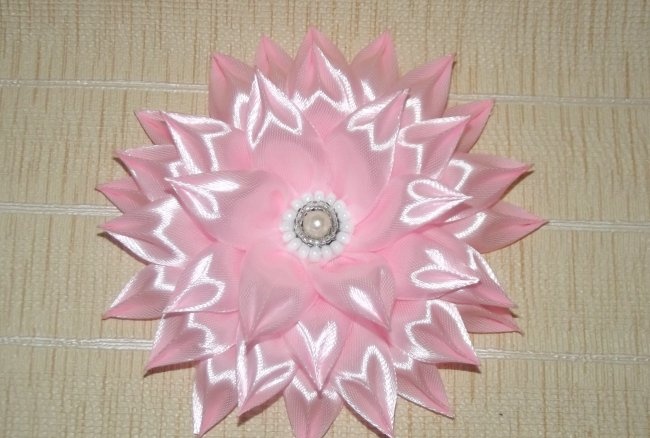 Dahlia made of satin ribbons