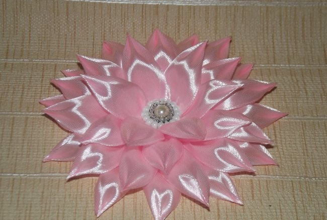 Dahlia made of satin ribbons