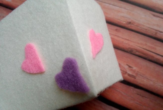 Felt gift box