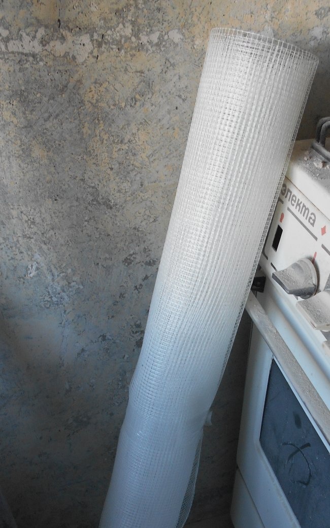 Wall insulation with polystyrene foam