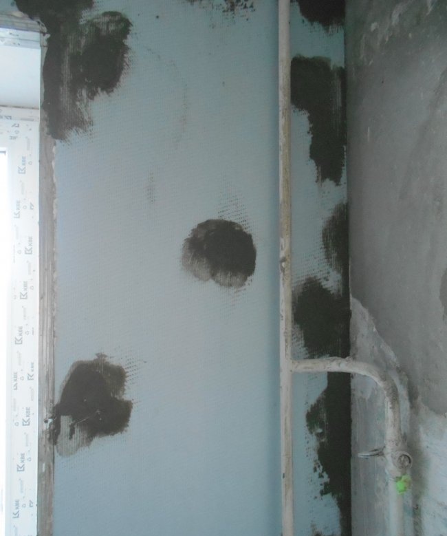 Wall insulation with polystyrene foam