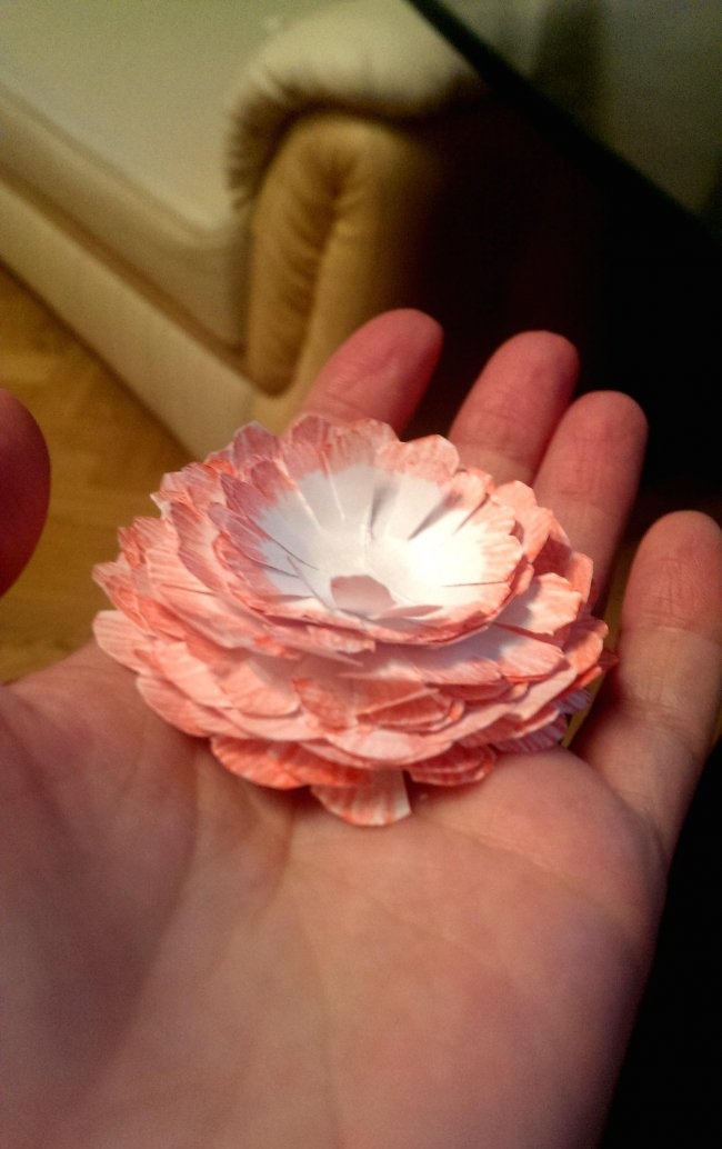 Volumetric paper flower