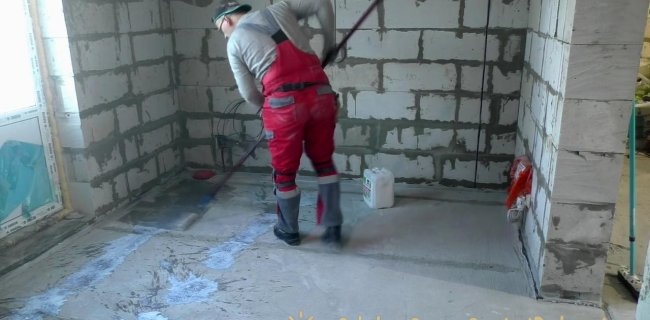 Floor screed