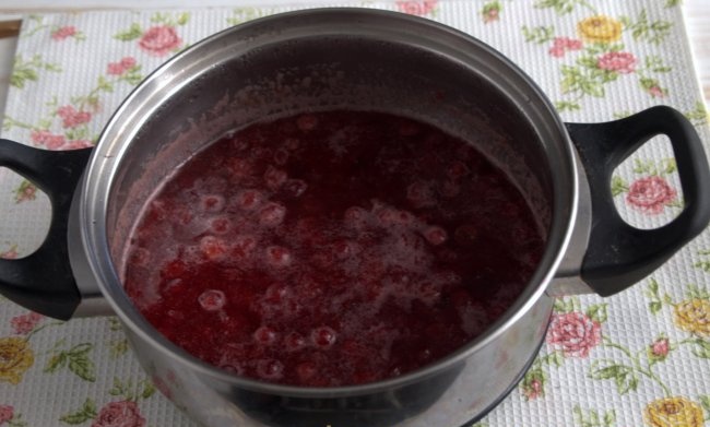 Spiced cranberry marmalade