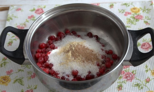 Spiced cranberry marmalade