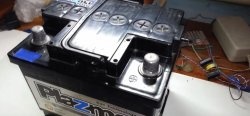 How to charge a car battery with a laptop power supply