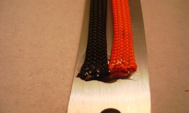 Paracord braiding of knife handle