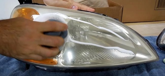 Polishing headlights with toothpaste