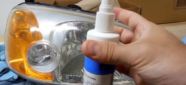 Polishing headlights with toothpaste