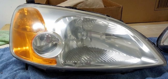 Polishing headlights with toothpaste