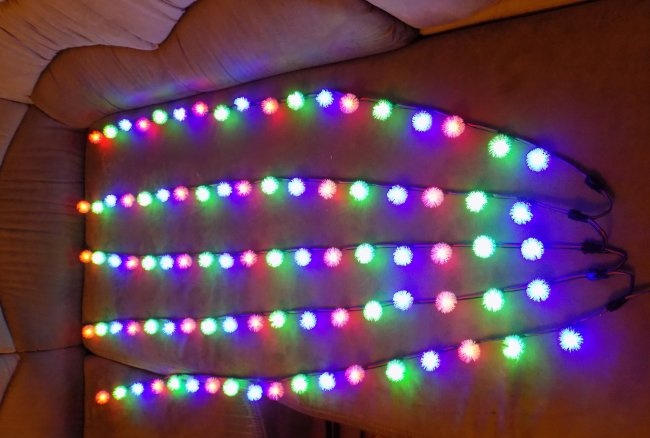 Volumetric LED garland for the Christmas tree