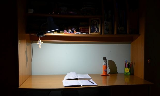 How to make an inexpensive but very powerful LED lamp