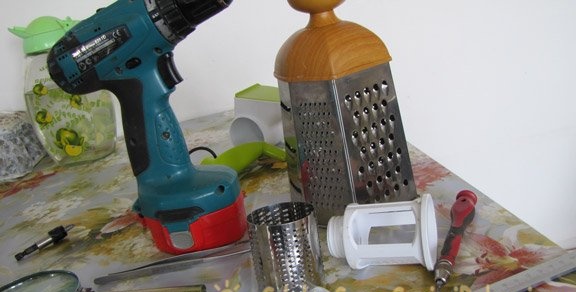 How to sharpen a vegetable grater very quickly