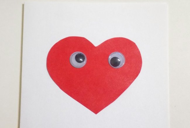 Postcard Heart with eyes