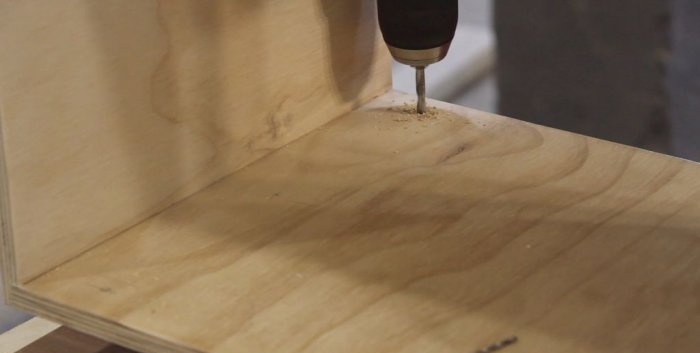 Wireless bedside table for charging gadgets