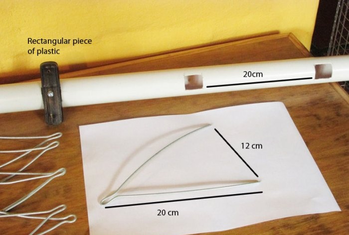 Remote outdoor broadband television antenna