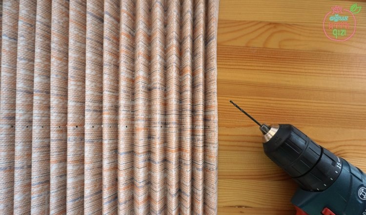 DIY pleated blinds