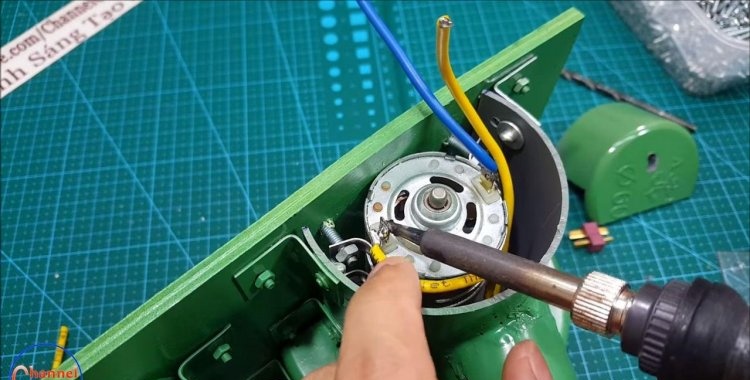 Mini circular saw