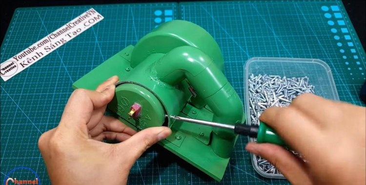 Mini circular saw