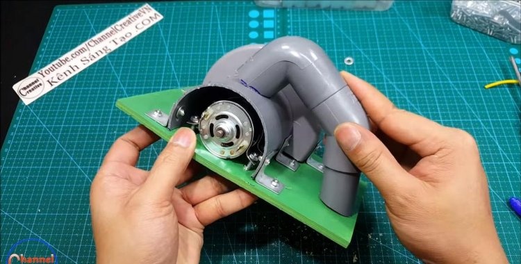 Mini circular saw